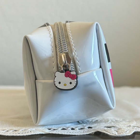 Hello Kitty pencil case - Picture 4 of 5